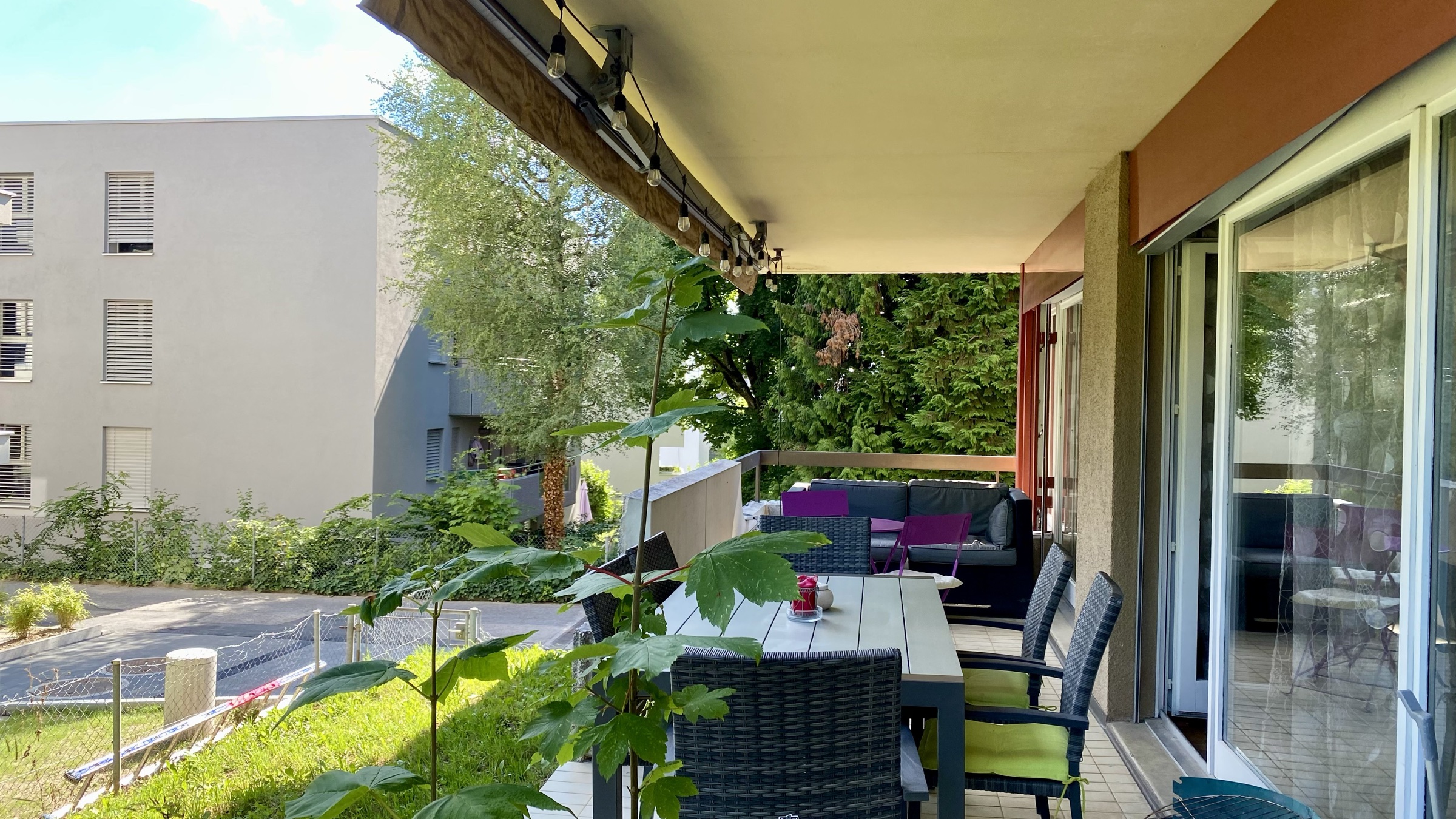 Terrasse et jardin de la colocation à Lausanne
